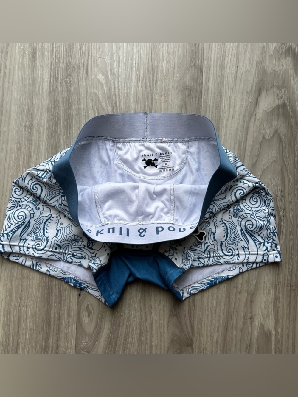 Skull & Bones | Skull Trunk in Blue & White (Small) - Picture 12 of 13